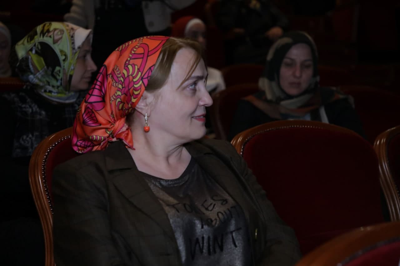 Студенты и преподаватели ЧГПУ посетили спектакль “Бэла”    	
        

					
					Институт филологии, истории и права					
				

					
					Факультет естествознания					
				

					
					МАГИСТРАТУРА