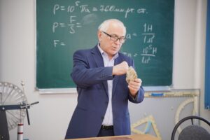В ЧГПУ провели мастер-класс для студентов и учителей физики Чеченской Республики