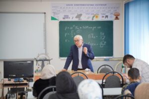 В ЧГПУ провели мастер-класс для студентов и учителей физики Чеченской Республики