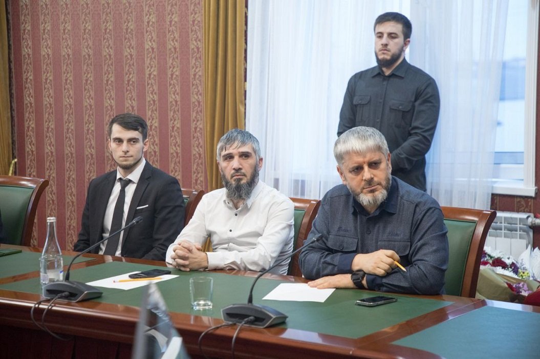 Встреча министра Усмана Баширова с наиболее отличившимися администраторами соцсетей структурных подразделений.