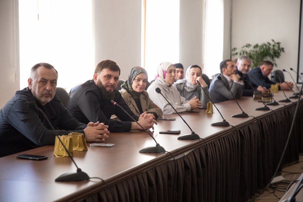 В ДЗН Минтруда ЧР провели совещание в рамках проведения Всероссийской Ярмарки трудоустройства «Работа в России. Время возможностей» – карьерные траектории и перспективные профессии