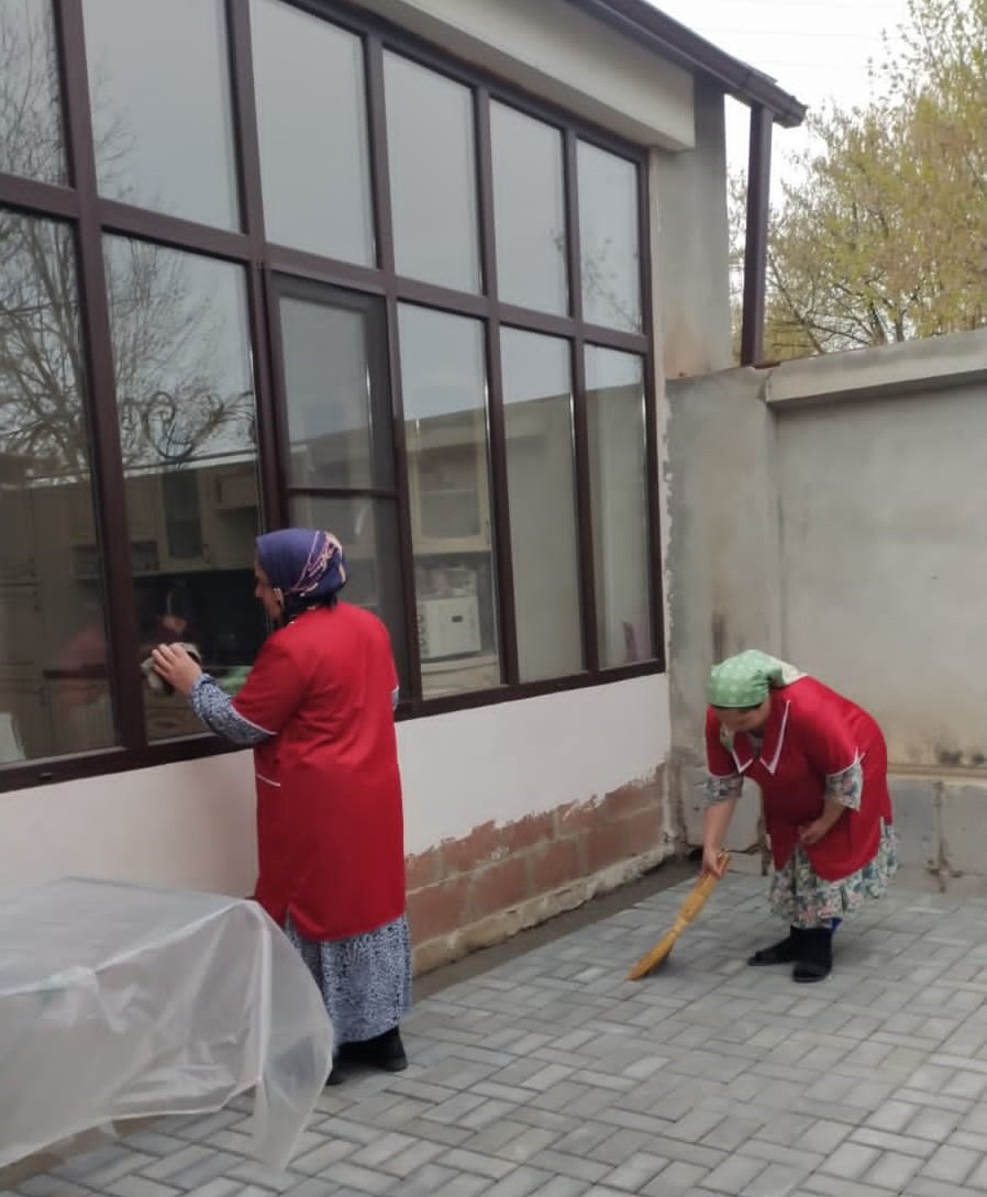 ГБУ “КЦСОН” Шейх-Мансуровского района: Социальный работник – это и друг, и помощник, и психолог.