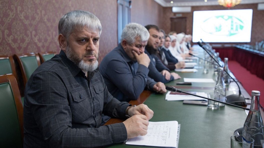 В Минтруда ЧР состоялась встреча министра Усмана Баширова с членами семей бойцов, погибших в ходе проведения СВО на Украине и в Донбассе.