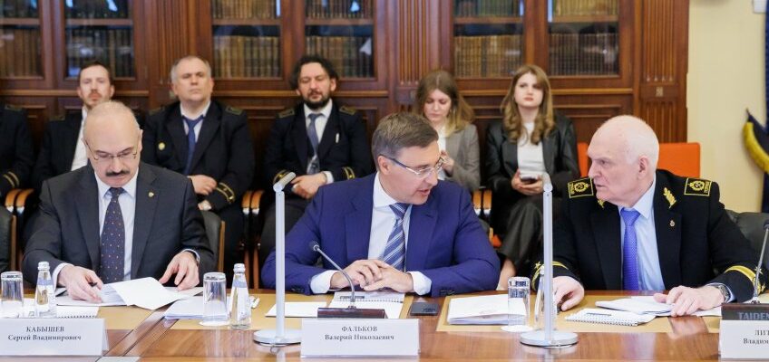 Образование: изображение отсутствует