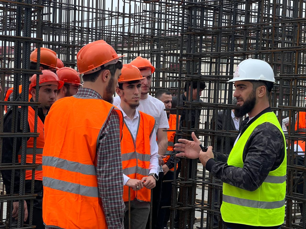 В ГГНТУ продолжается обучение бойцов студенческих отрядов