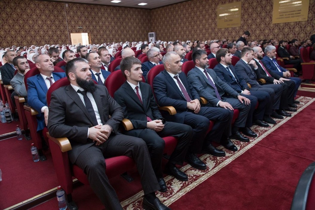 В МИНИСТЕРСТВЕ ТРУДА, ЗАНЯТОСТИ И СОЦИАЛЬНОГО РАЗВИТИЯ ЧР ПРОШЛО ТОРЖЕСТВЕННОЕ МЕРОПРИЯТИЕ К ДНЮ СОЦИАЛЬНОГО РАБОТНИКА