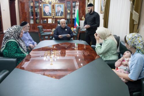 РОФ им. А. А. Кадырова оказал очередную финансовую помощь семьям республики