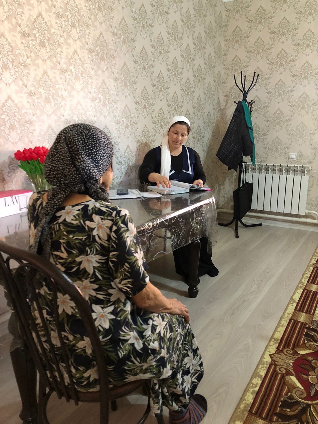 Предоставление социальных услуг престарелых гражданам – основное направление деятельности ГБУ “КЦСОН” Наурского района