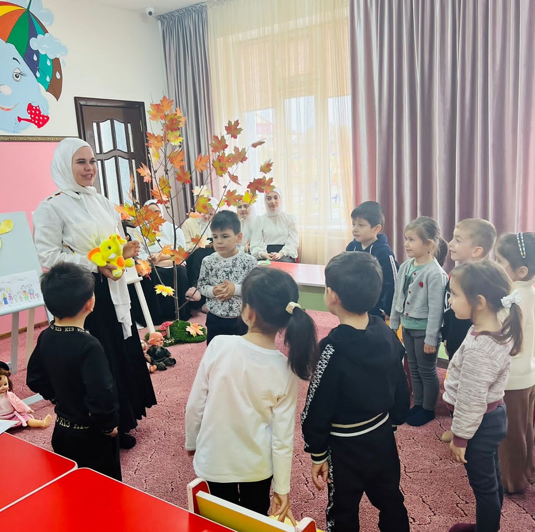 В ГБУ “Курчалоевский ЦСПСиД” провели мероприятия, приуроченные ко Дню Матери
