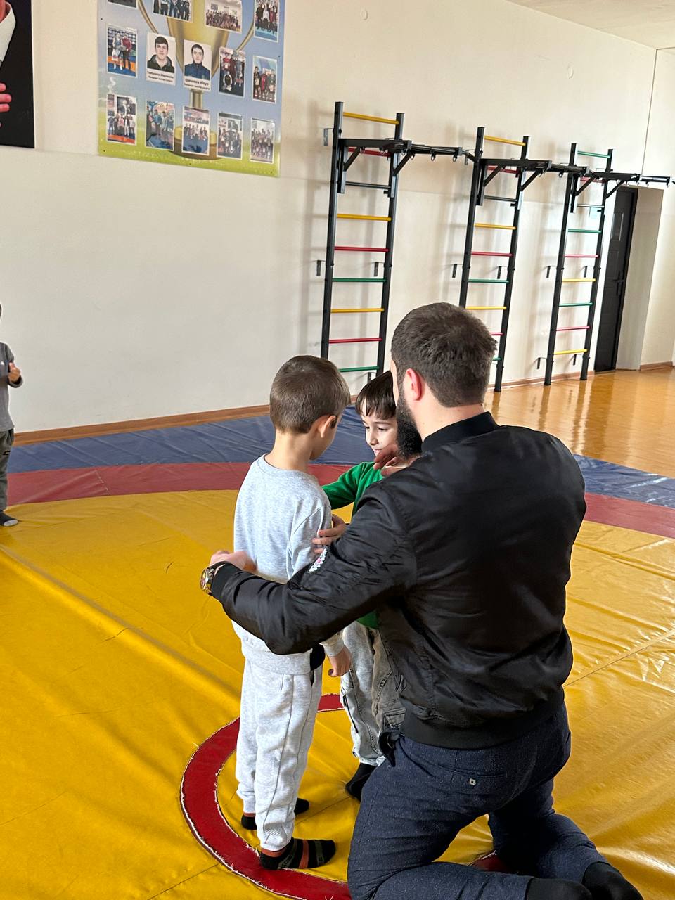 В ГБУ «Курчалоевский ЦСПСиД” продолжаются открытые занятия по физической культуре
