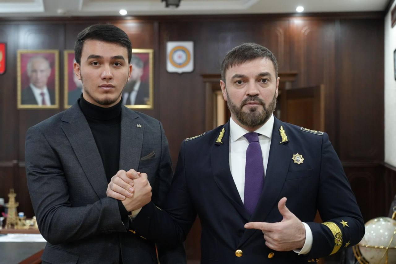 Ректор ГГНТУ Магомед Минцаев встретился со студентами, которые примут участие во Всемирном фестивале молодежи в Сочи