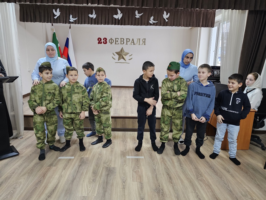 В Шалинском С-РЦН с воспитанниками провели мероприятие о благородном призвании и обязанности защищать Родину и свой народ