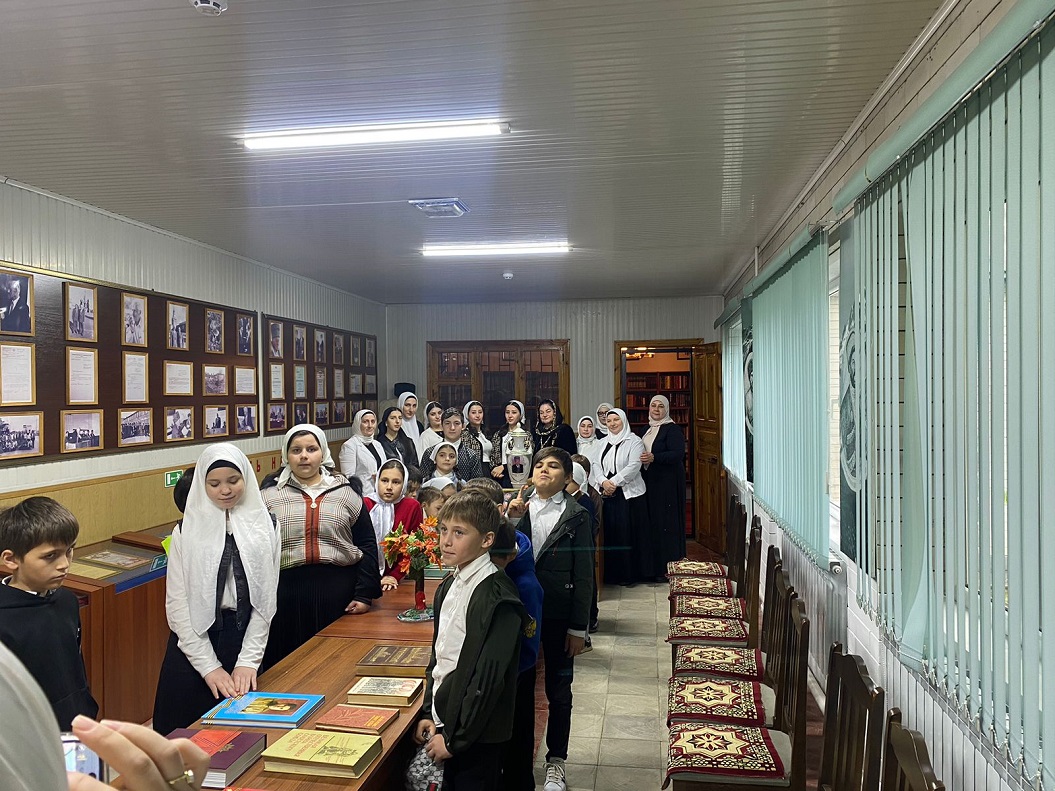Воспитанники Ножай-Юртовского РЦН посетили музей Народного писателя Абузара Айдемирова