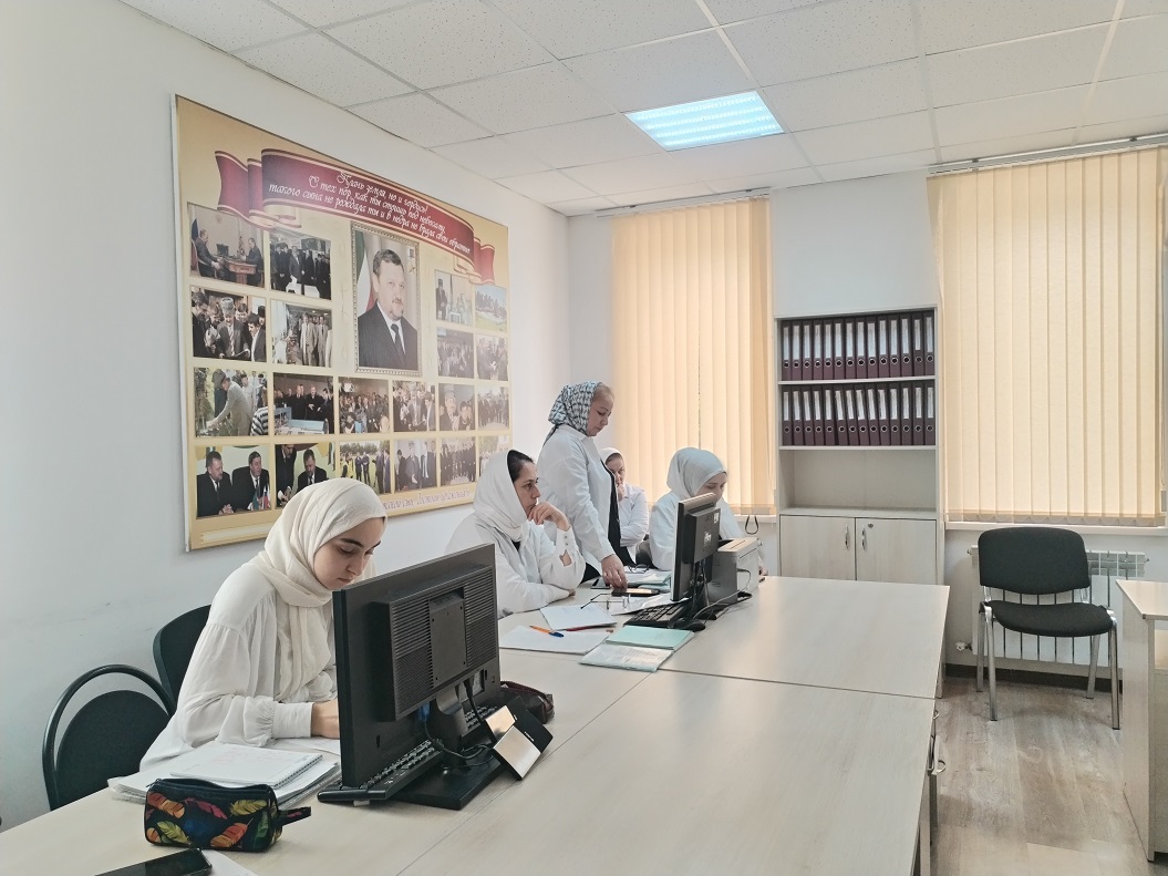 ПРОКУРОР ВИСАИТОВСКОГО РАЙОНА Г. ГРОЗНОГО ПРОВЕЛ ПРИЕМ ГРАЖДАН В ГБУ КЦСОН ВИСАИТОВСКОГО РАЙОНА