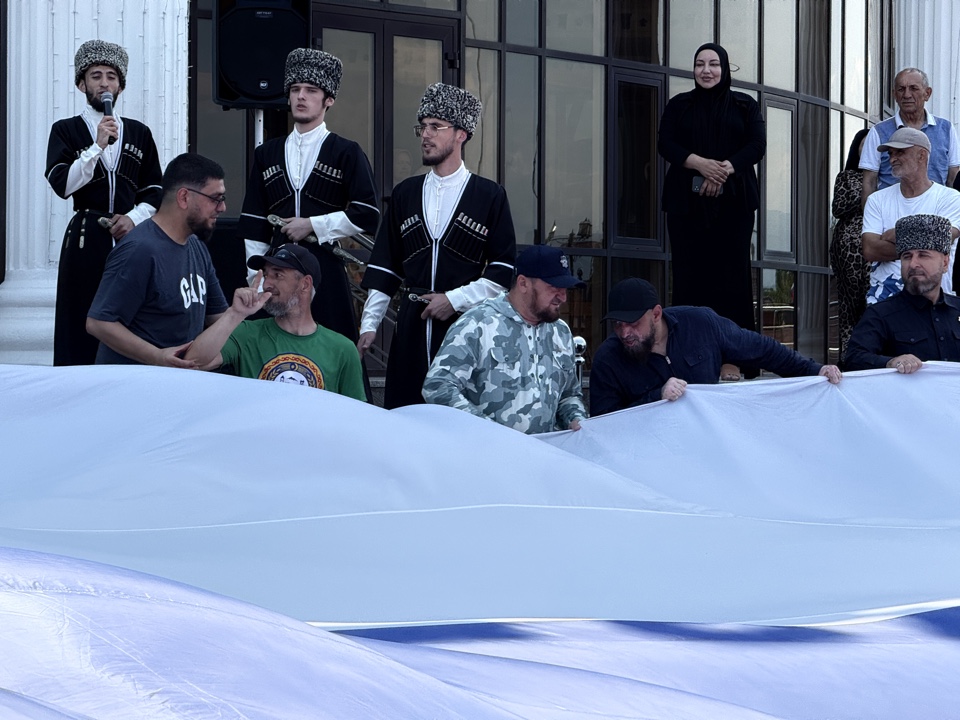 В г. Шали состоялся велопробег, организованный администрацией муниципалитета, в котором приняли участие работники и воспитанники Шалинского С-РЦН