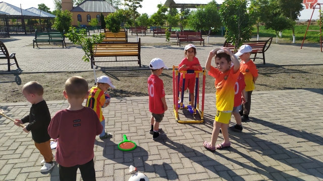 В Шелковском ЦСПСиД прошли спортивные игры под открытым небом.