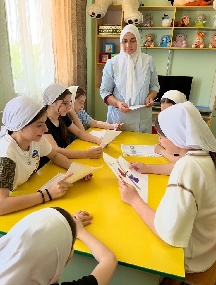 В ГБУ «Гвардейский С-РЦН» прошло занятие “Что такое родственные узы и семейный очаг”