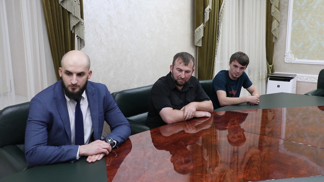 Помощь семьям республики: РОФ им. А.А. Кадырова продолжает оказывать финансовую помощь семьям республики.