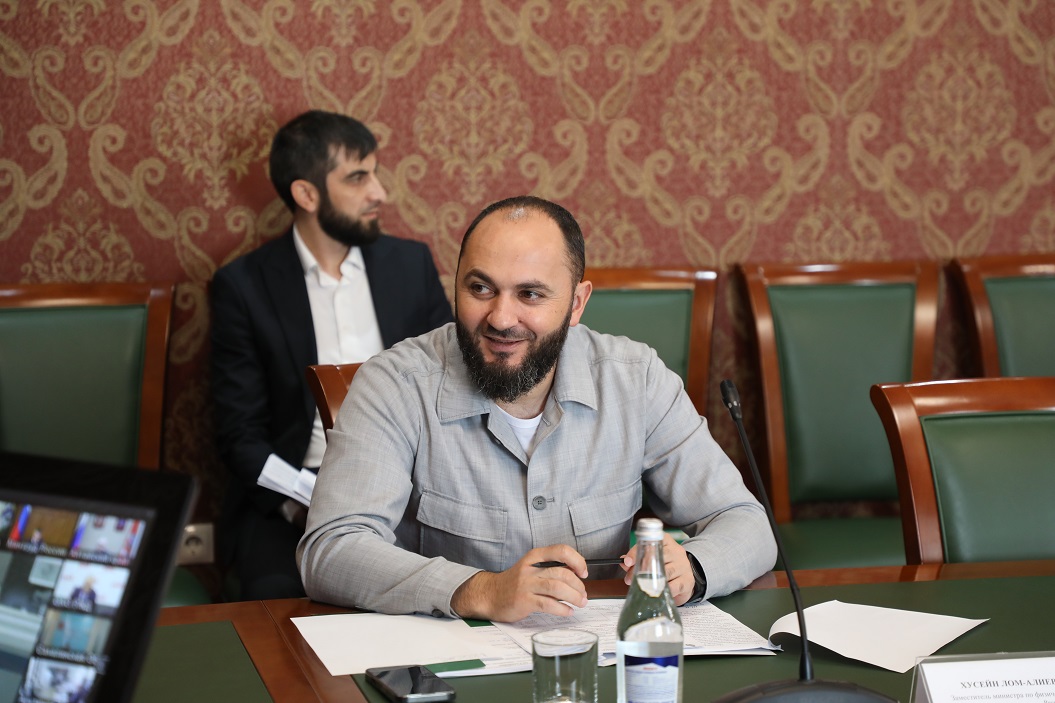 Заместитель Председателя Правительства ЧР-министр Усман Баширов принял участие в заседании Правительственной комиссии по реализации комплексной государственной программы РФ “Развитие физической культуры и спорта”.