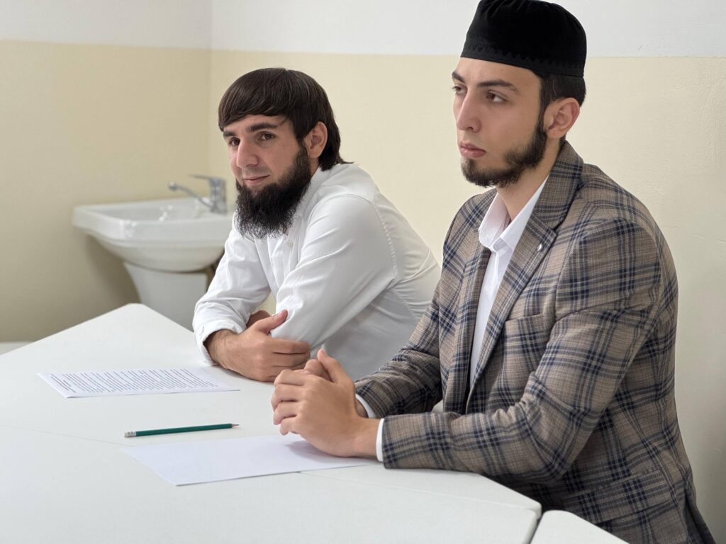 Первокурсники ЧГПУ сделали свои «Первые шаги в науку»