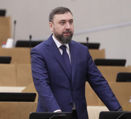 Депутат Саралиев не исключил, что на переговорах в Стамбуле обсудят обмен военнопленными