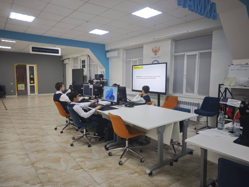 В ЧГПУ продолжаются практико-ориентированные занятия для школьников