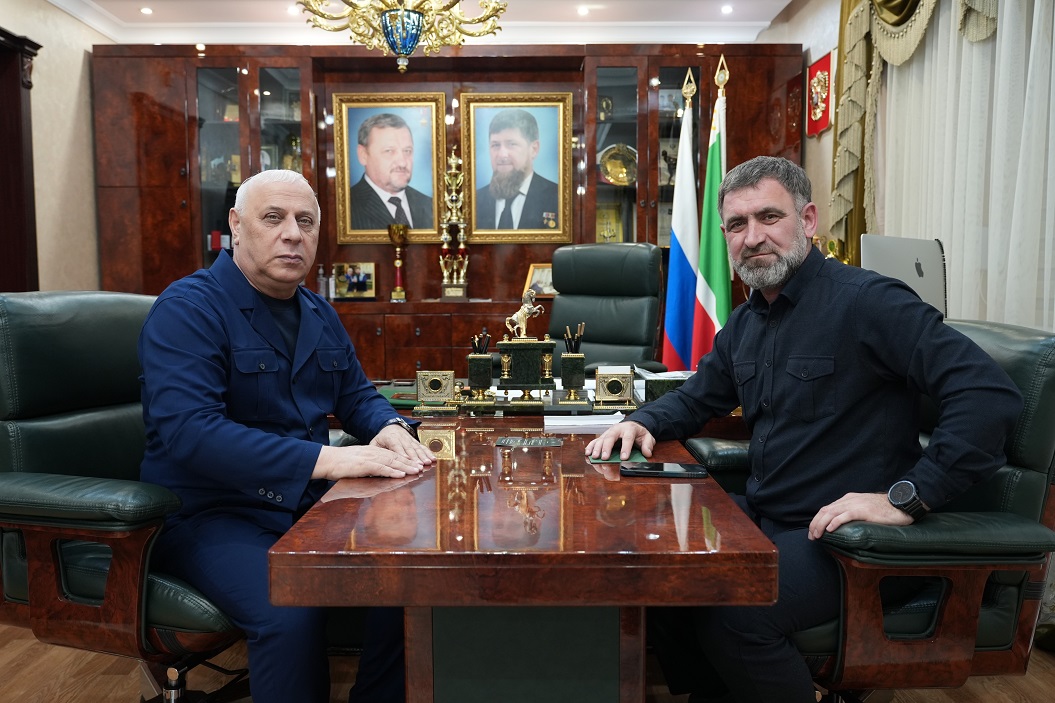 Заместитель председателя Правительства ЧР – министр Усман Баширов провел встречу с управляющим филиала “Грозненский”, Московского протезно- ортопедического предприятия Магомедом Нукаевым