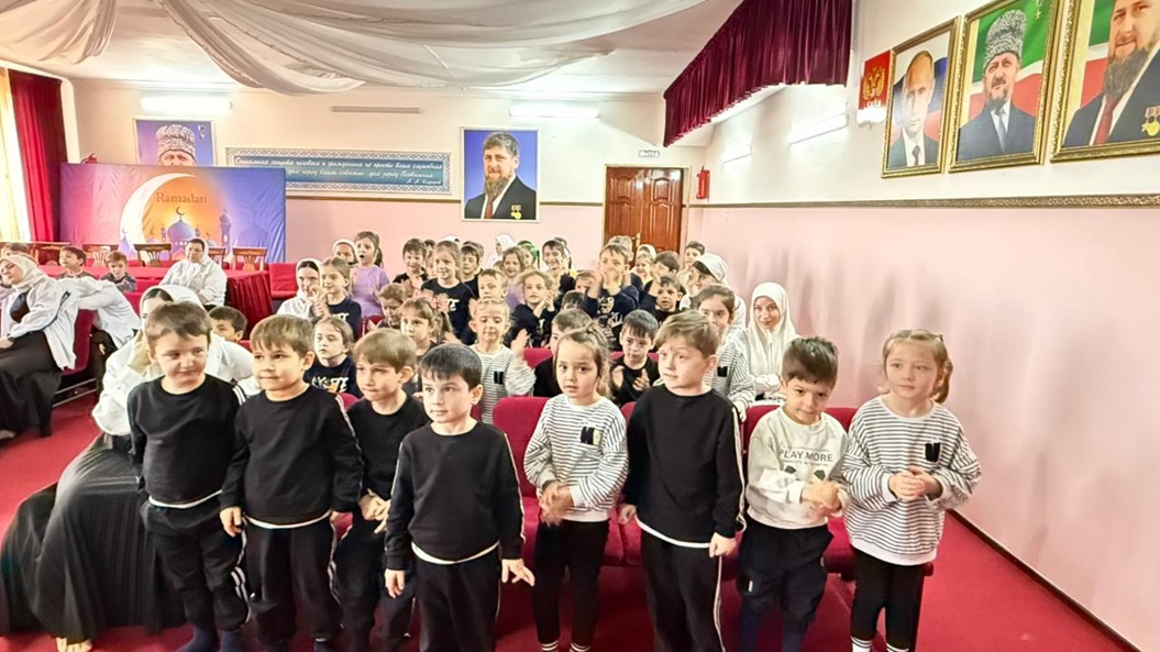 В ГБУ «Курчалоевском ЦСПСиД» прошло мероприятие по ПДД «Азбука дорожного движения»