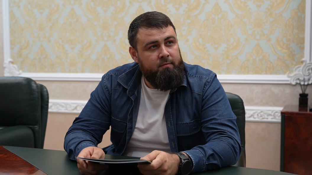 Усман Баширов  провел встречу с руководителем филиала Государственного фонда “Защитники Отечества” по ЧР.