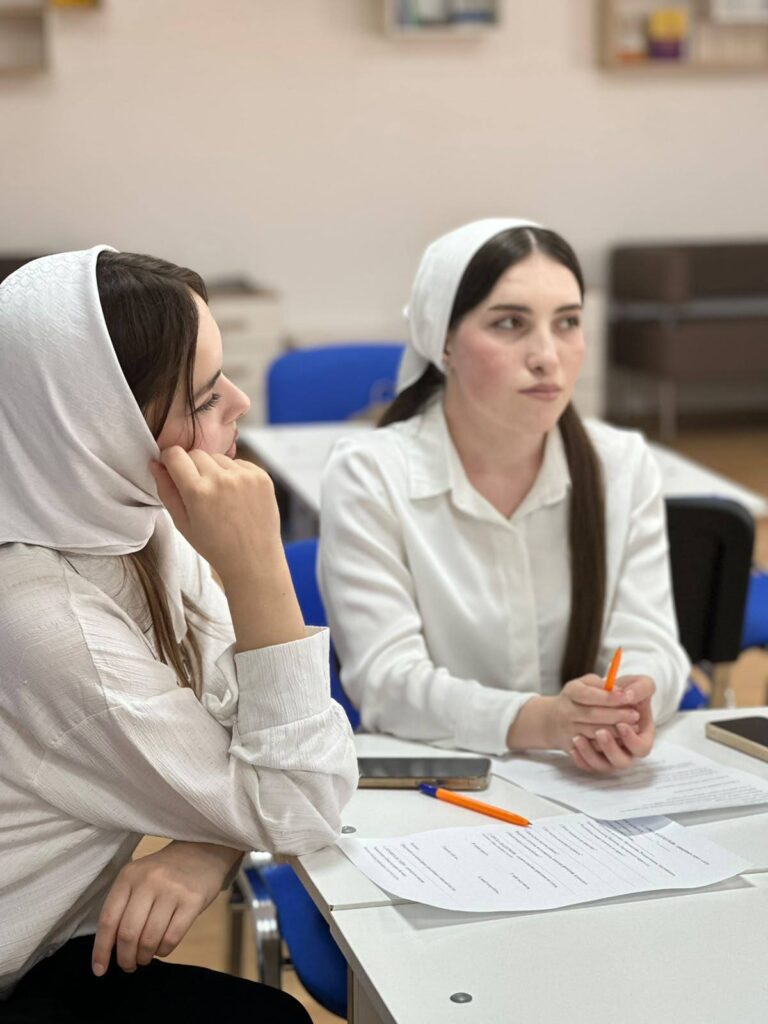 В ЧГПУ прошел практический мастер‑класс «Творческое родительство: лайфхаки для счастливого детства»