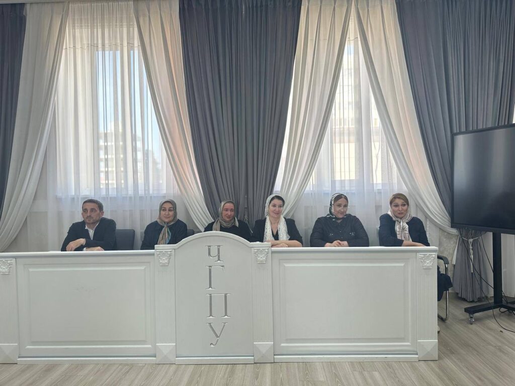 В ЧГПУ прошла встреча директоров школ со студентами выпускных курсов
